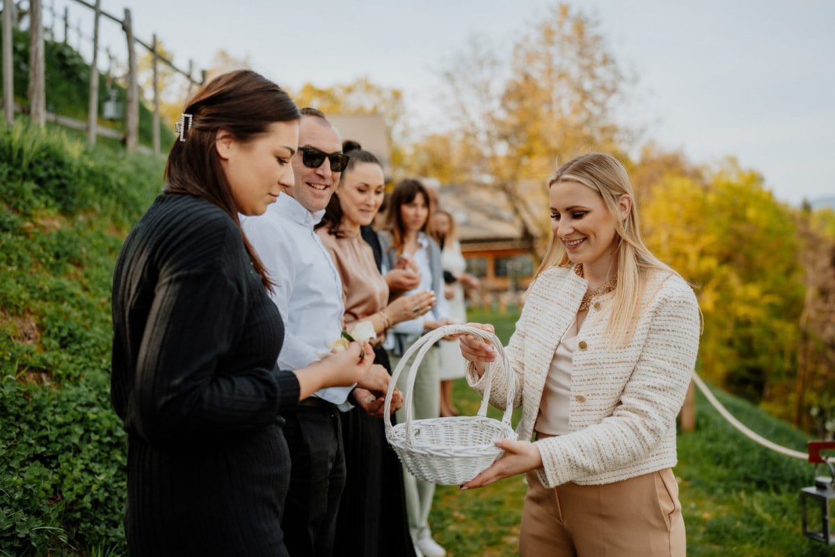 O meni - Poročni atelje JWS